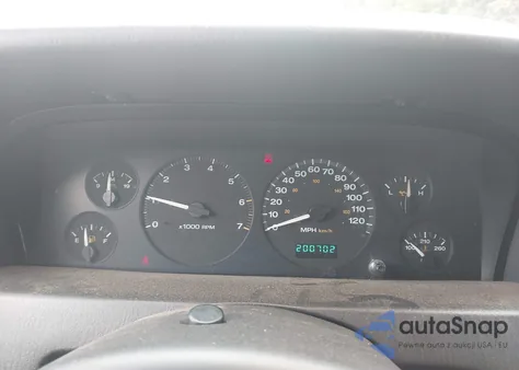 2002 Jeep Grand Cherokee Laredo из США, поврежденный, VIN 1J4GW48S92C322593